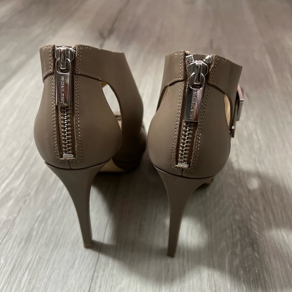 Michael Kors Elegant Tan High Heel Sandal ✨brand new ✨No box - Picture 6 of 10